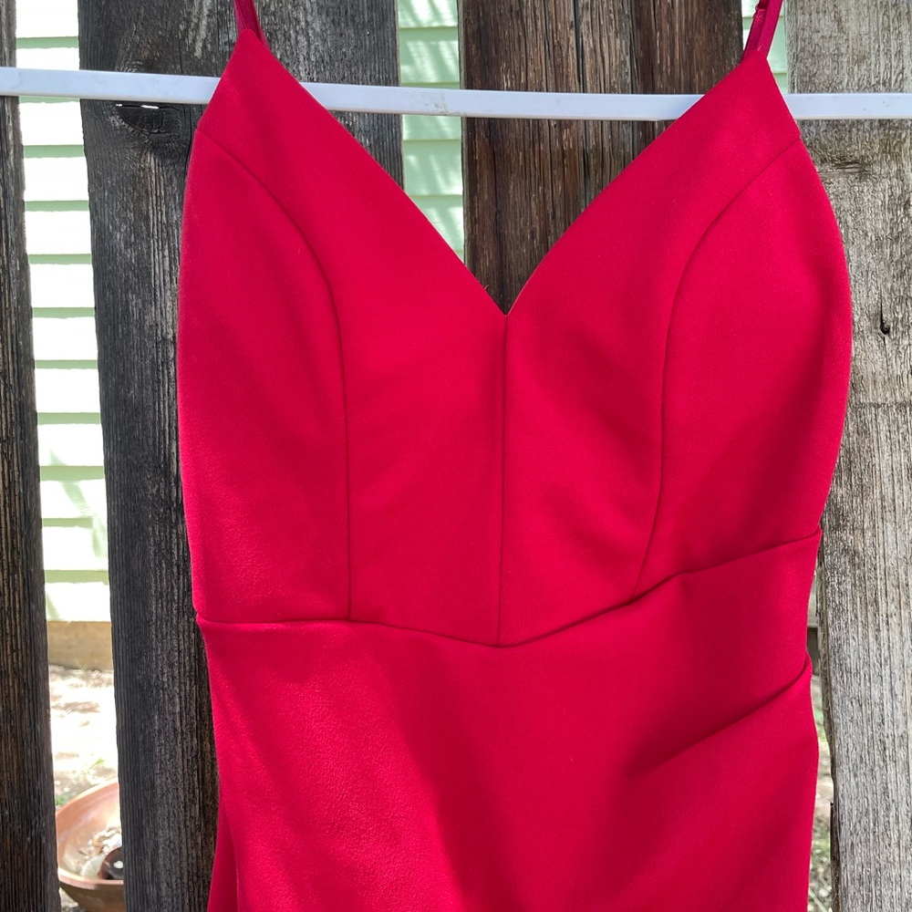 Red formal/date night dress. - Picture 5 of 5